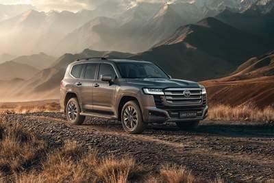 Toyota Land Cruiser 300 gets a hybrid powertrain