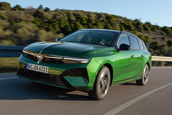 Opel presents the new Astra and Astra Sports Tourer