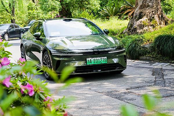Opinion: Why do we even need green number plates?