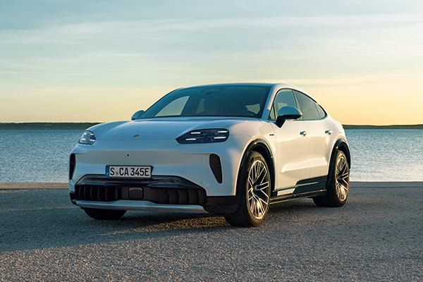 The Porsche Cayenne Coupe Electric can now be ordered in SG