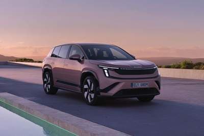 Skoda presents its all-electric, seven-seat Peaq