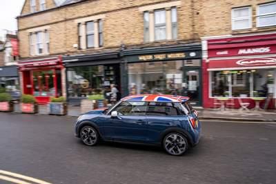 MINI Cooper Oxford Edition celebrates marque's roots
