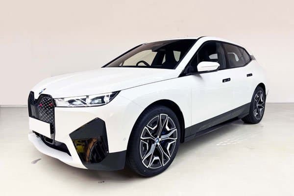 BMW iX Electric image